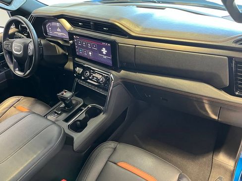 Used 2024 GMC Sierra 1500 AT4 w/ Technology Package AWD/4WD image 37