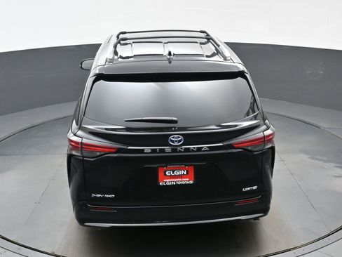 Used 2025 Toyota Sienna Limited AWD/4WD image 42