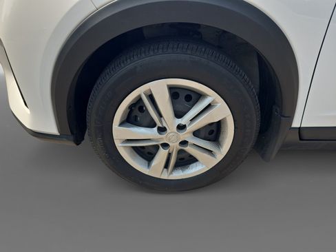 Used 2025 Nissan Kicks Play S FWD image 10