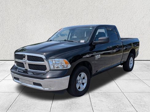 Used 2024 RAM 1500 Classic SLT AWD/4WD image 7