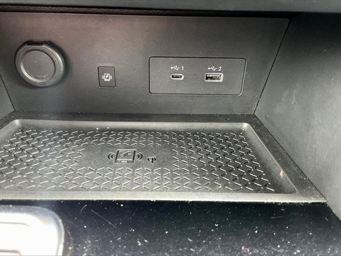 Used 2024 Nissan Pathfinder Platinum image 33