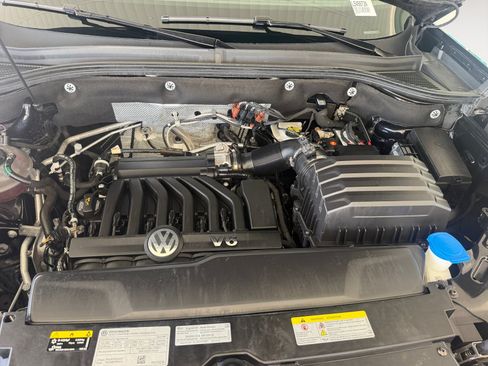 Used 2023 Volkswagen Atlas Cross Sport SEL Premium R-Line AWD/4WD image 28