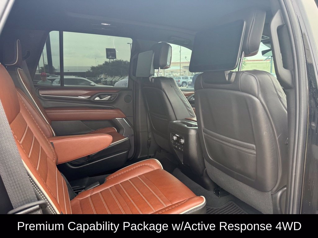 Used 2024 GMC Yukon Denali Ultimate AWD/4WD image 6