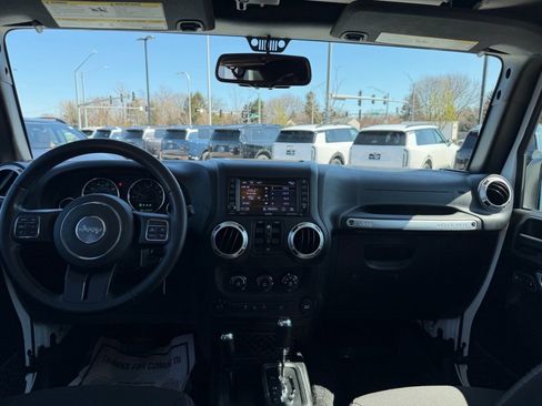 Used 2018 Jeep Wrangler Unlimited Sahara w/ Max Tow Package image 6