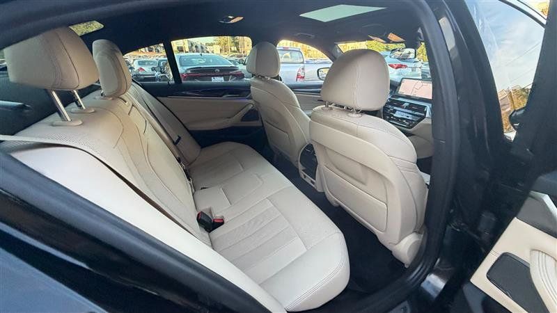 Used 2021 BMW 530i xDrive w/ Premium Package AWD/4WD image 11