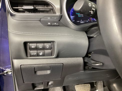 Used 2024 Toyota Highlander Platinum AWD/4WD image 26