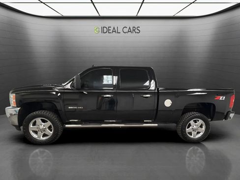 Used 2012 Chevrolet Silverado 2500 LT w/ Interior Plus Package AWD/4WD image 8