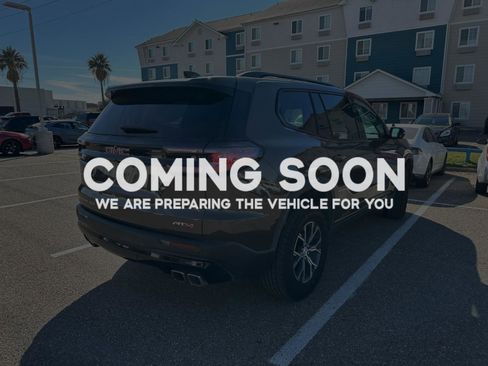 Used 2024 GMC Acadia AT4 w/ Luxury Package image 3