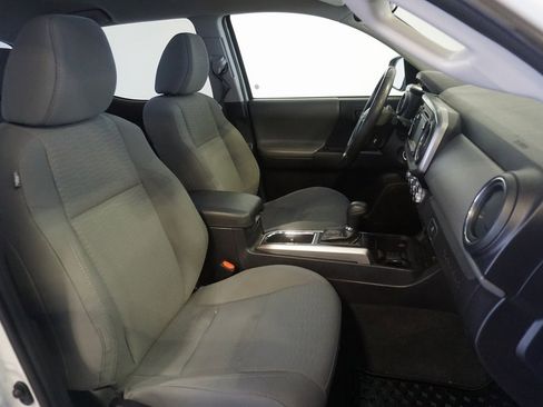 Used 2017 Toyota Tacoma SR5 image 20