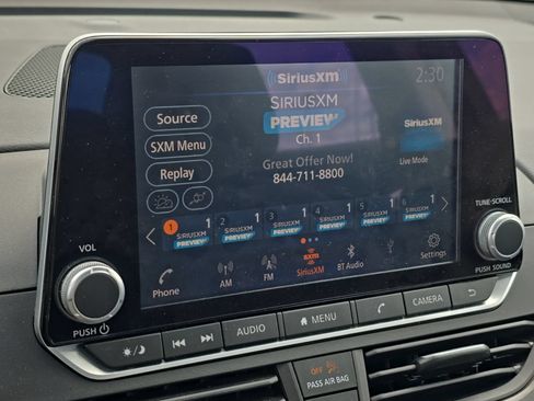 Used 2025 Nissan Altima 2.5 SV AWD/4WD image 4