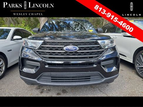 Used 2020 Ford Explorer XLT image 3