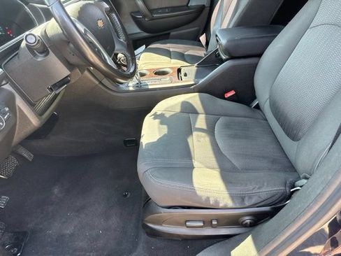Used 2017 Chevrolet Traverse LT w/ Style and Technology Package FWD image 17