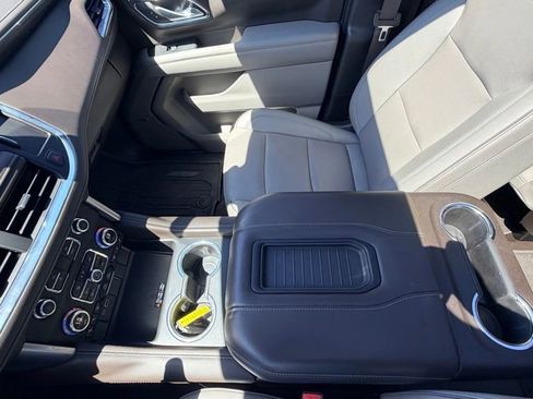 Used 2022 GMC Yukon SLT w/ SLT Premium Package AWD/4WD image 27