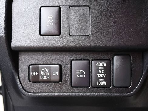 Used 2023 Toyota Tacoma TRD Off-Road AWD/4WD image 12
