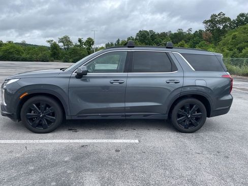 Used 2023 Hyundai Palisade XRT FWD image 2