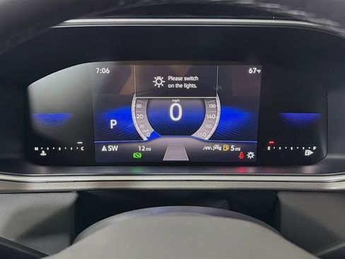 New 2026 Volkswagen Taos SE FWD image 13