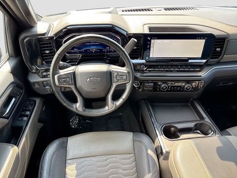 Used 2024 Chevrolet Silverado 2500 ZR2 w/ Technology Package AWD/4WD image 23