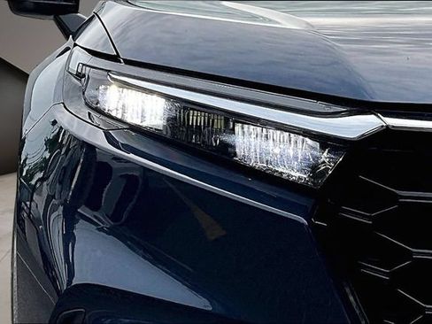 Used 2024 Honda CR-V EX-L image 33