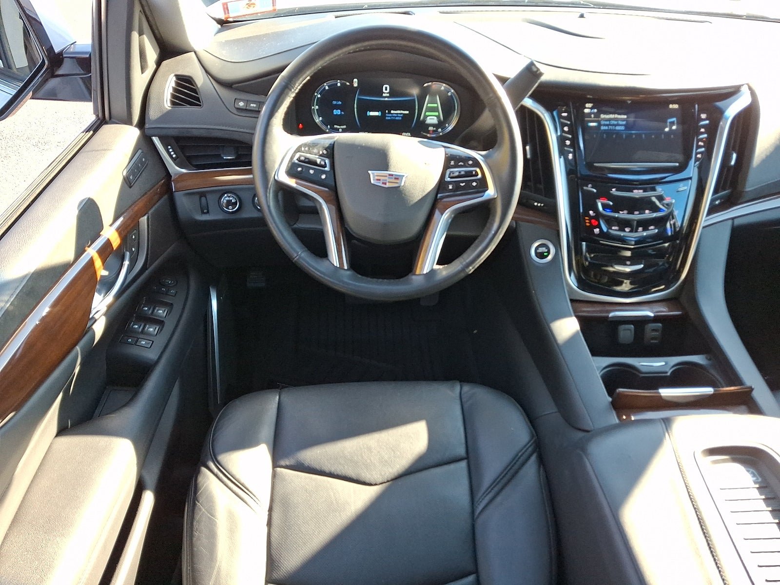 Used 2020 Cadillac Escalade Luxury AWD/4WD image 13