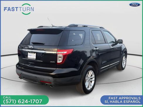 Used 2015 Ford Explorer XLT w/ Equipment Group 202A AWD/4WD image 9