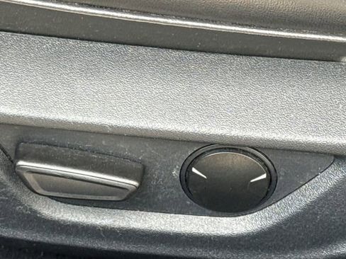 Used 2024 Ford Mustang Premium image 17