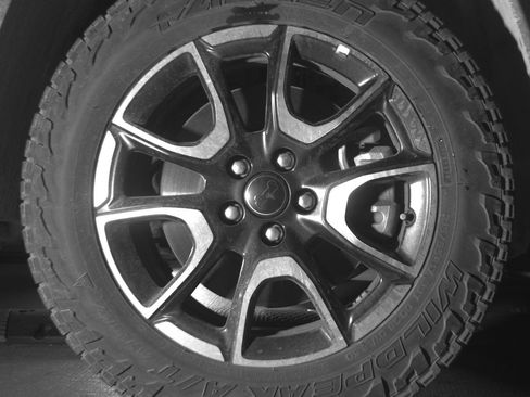 Used 2025 Jeep Compass Trailhawk w/ Trailer Tow Group AWD/4WD image 13