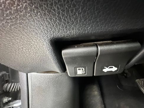 Used 2019 Ford Fiesta SE image 17