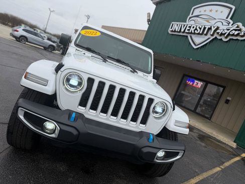 Used 2022 Jeep Wrangler Unlimited Sahara w/ Cold Weather Group image 9