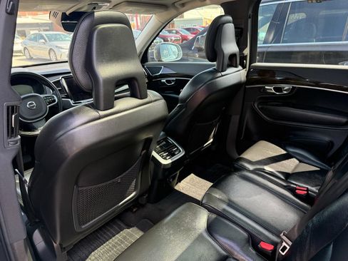 Used 2018 Volvo XC90 T6 Momentum w/ Convenience Package AWD/4WD image 26