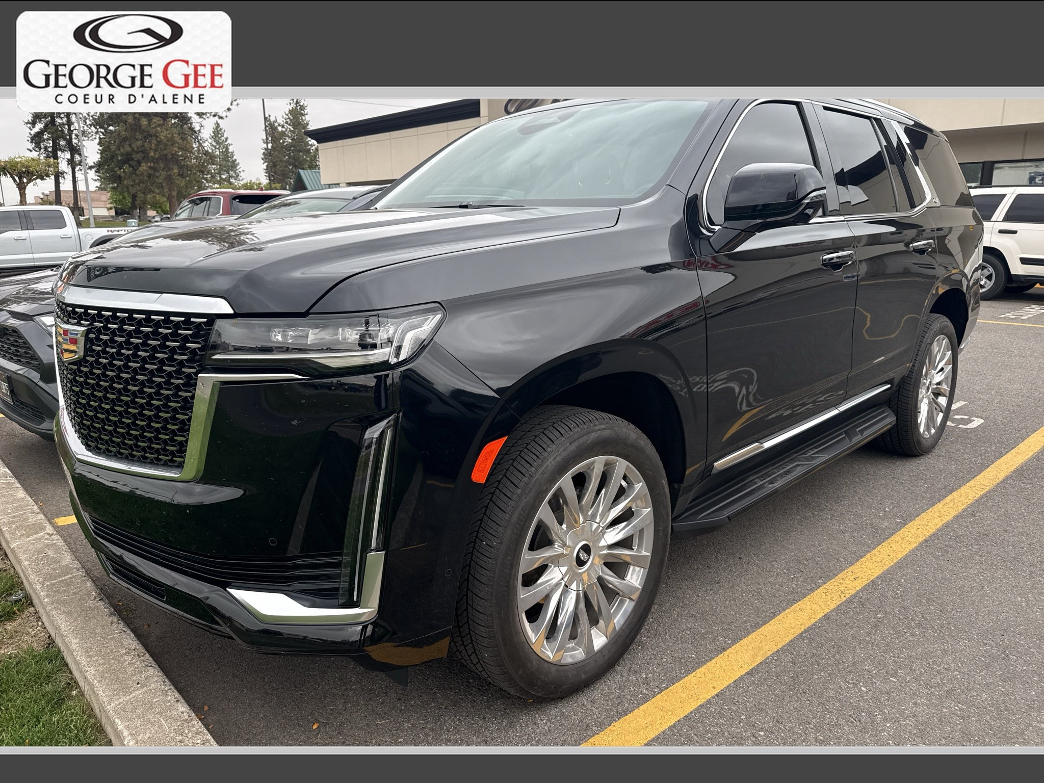 Used 2024 Cadillac Escalade Premium Luxury AWD/4WD image 1