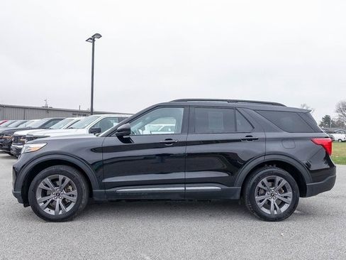 Used 2023 Ford Explorer XLT w/ Equipment Group 202A image 21