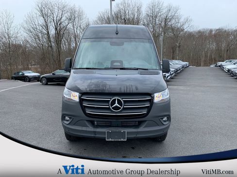 Used 2025 Mercedes-Benz Sprinter 2500 image 3
