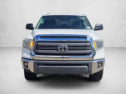 Used 2015 Toyota Tundra SR5 w/ SR5 Upgrade Package image 2
