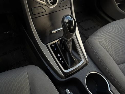 Used 2016 Hyundai Elantra SE image 24