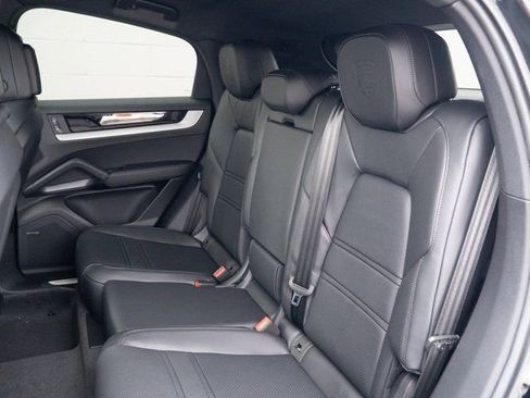 New 2026 Porsche Cayenne image 18