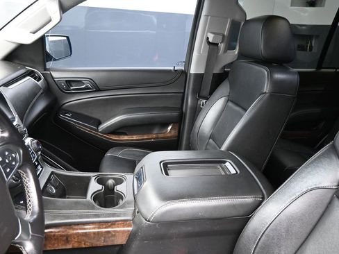Used 2019 Chevrolet Tahoe LT image 25