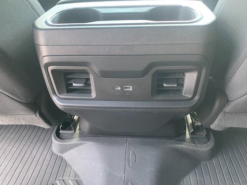 Used 2022 Chevrolet Silverado 1500 LT Trail Boss w/ Convenience Package II AWD/4WD image 16