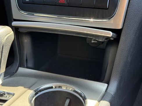 Used 2012 Jeep Grand Cherokee Laredo w/ Laredo E Group AWD/4WD image 13