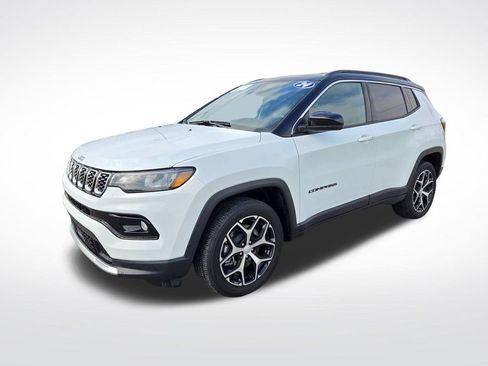 Used 2024 Jeep Compass Limited image 8