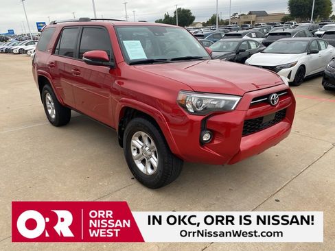 Used 2022 Toyota 4Runner SR5 Premium image 7