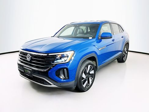 Used 2025 Volkswagen Atlas Cross Sport SE image 3