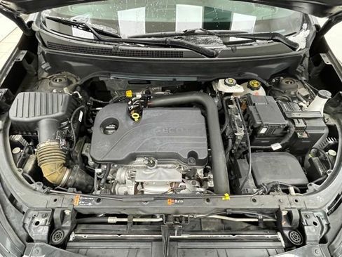 Used 2023 Chevrolet Equinox RS image 17