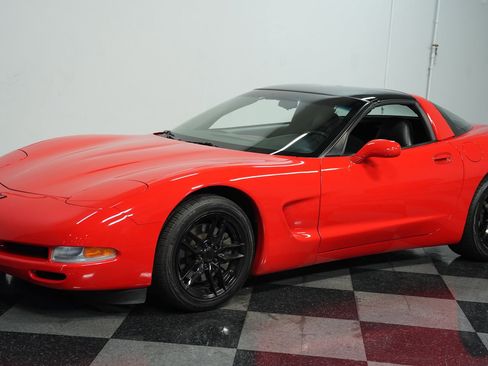 Used 1997 Chevrolet Corvette Coupe w/ Memory Pkg image 6