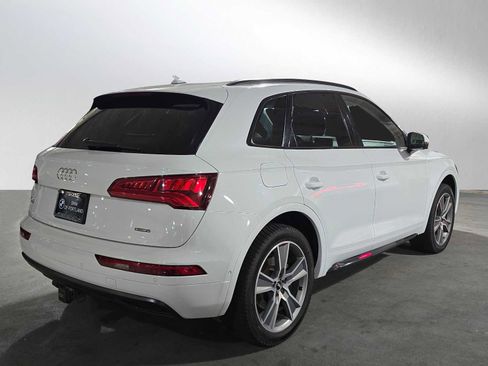 Used 2019 Audi Q5 Prestige w/ Prestige Package image 3