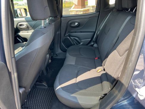 Used 2022 Jeep Renegade Altitude image 13