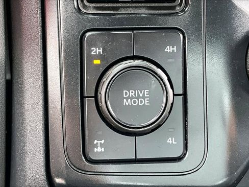 Used 2024 Ford F250 XL w/ STX Appearance Package AWD/4WD image 32