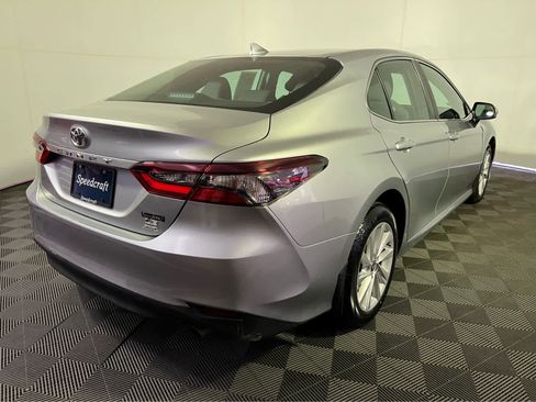 Used 2022 Toyota Camry LE image 7