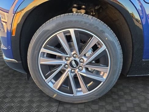 New 2026 Cadillac Vistiq Sport image 8