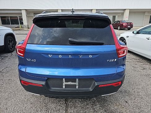 Used 2020 Volvo XC40 T5 R-Design w/ Protection Package Premier image 9