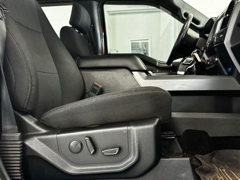 Used 2019 Ford F150 XLT w/ Equipment Group 302A Luxury AWD/4WD image 4